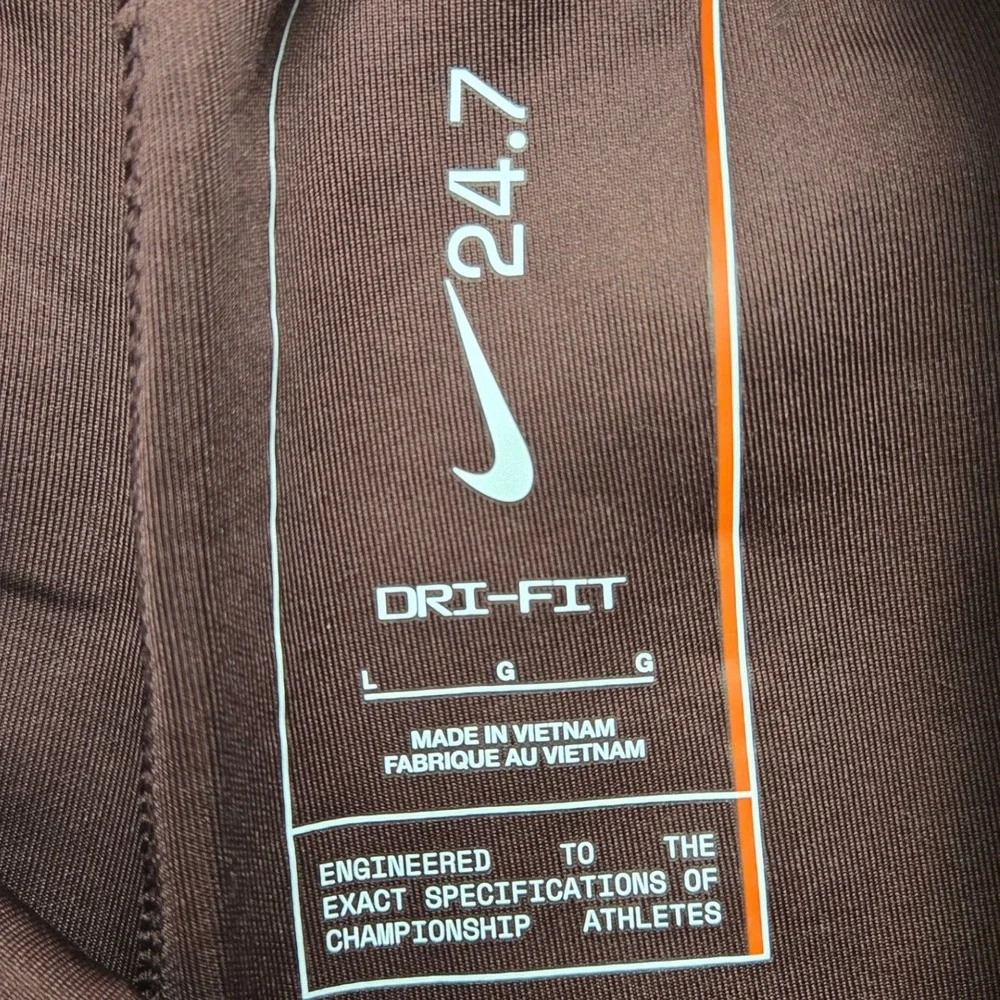 Nike 24.7 Womens Large Dri-FIT Soft Joggers Mid Rise Ankle Length Burgundy Taper